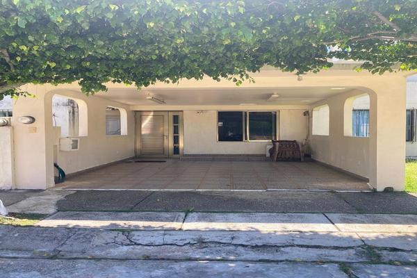Foto de inmueble en  , Col. Balcones Del Mar C.P. 96530, Coatzacoalcos