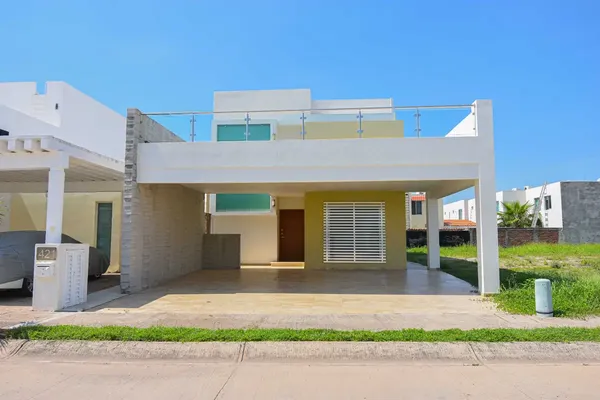 Foto de inmueble en Barlovento #421, Col. Marina Kelly C.P. 82112, Mazatlán