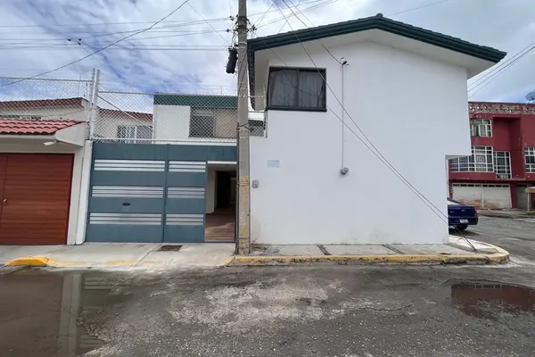 Foto de inmueble en BASQUETBOOL #1612, Col. Unidad Magisterial México 68 C.P. 72300, Puebla