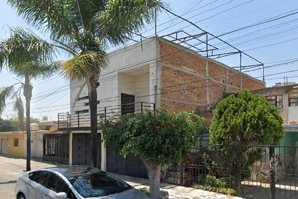 Foto de inmueble en Calle Federico Medrano, Col. Insurgentes 1a Secc C.P. 44820, Guadalajara