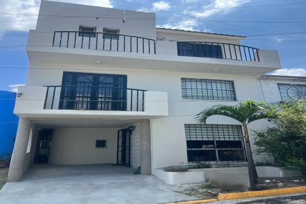 Foto de inmueble en Cto. Mision del Bosque 91, Misión del Bosque, 45133 Zapopan, Jal. #91, Col. Misión Del Bosque C.P. 45133, Zapopan