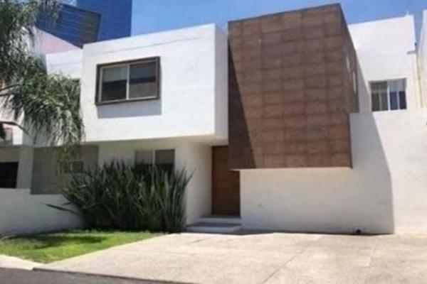 Foto de inmueble en Boulevard Centro Sur 3000 #3000, Col. Claustros de las Misiones C.P. 76093, Querétaro