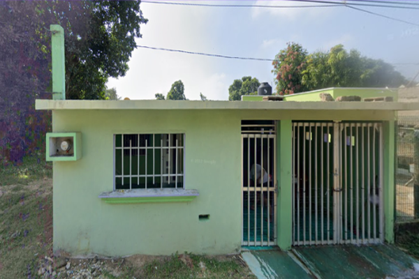 Foto de inmueble en Chichen Itza #402, Col. Teresa Morales Delgado C.P. 96536, Coatzacoalcos