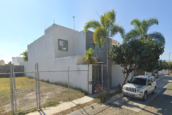 Foto de inmueble en RESIDENCIAL ESMERALDA  #20, Col. Residencial Esmeralda Norte C.P. 28017, Colima