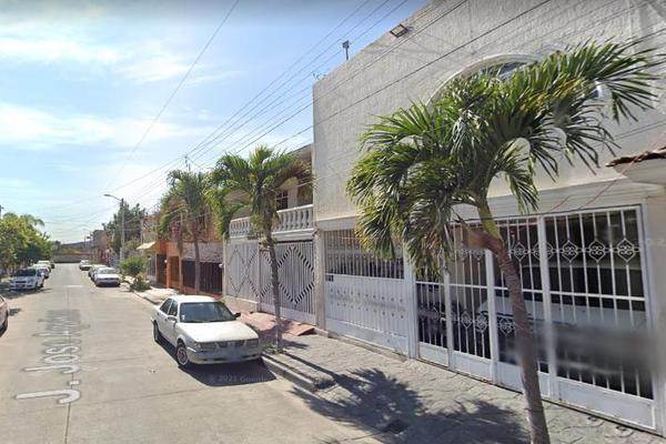 Foto de inmueble en , Col. Beatriz Hernández C.P. 44760, Guadalajara