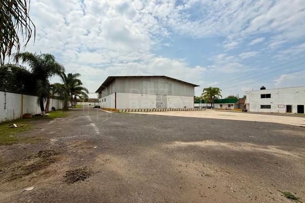 Foto de inmueble en Benito Juarez, Col. San Jose El Verde Centro C.P. 45694, El Salto