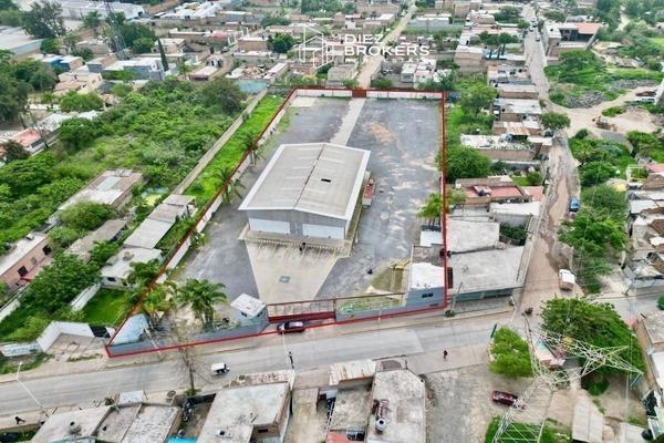 Foto de inmueble en Benito Juarez, Col. San Jose El Verde Centro C.P. 45694, El Salto