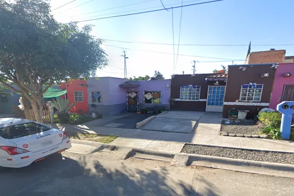Foto de inmueble en BENOS AIRES #213, Col. Hacienda Santa Fe C.P. 45653, Tlajomulco de Zúñiga