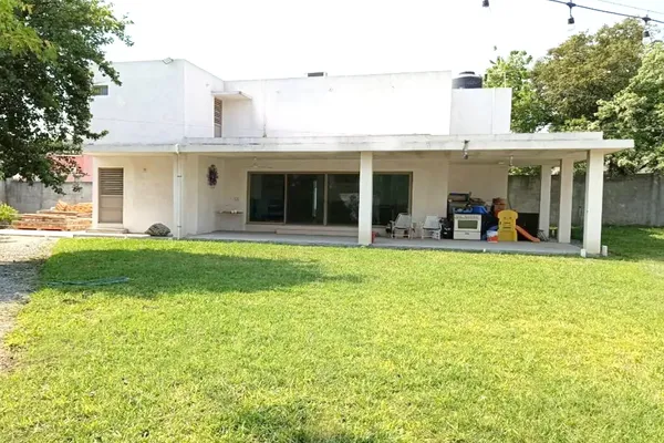 Foto de inmueble en Bernardo Reyes, Col. Huinalá C.P. 66640, Apodaca