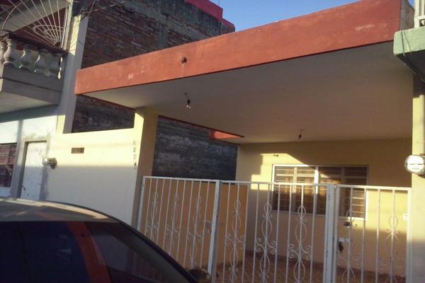 Foto de inmueble en bernardo vazquez #1234, Col. Estero C.P. 82010, Mazatlán