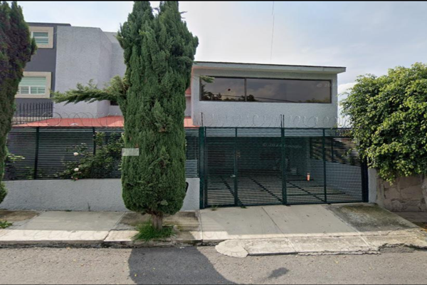 Foto de inmueble en Cruz de la cruz , Col. Santa Cruz del Monte C.P. 53110, Naucalpan de Juárez
