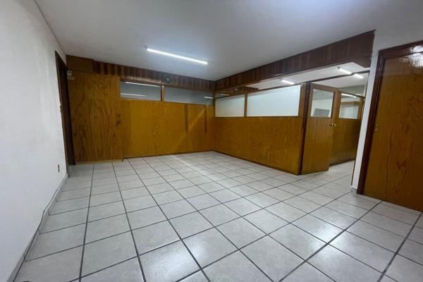 Foto de inmueble en Blvd Benito Juarez esq Montealban , Col. Cuernavaca Centro C.P. 62000, Cuernavaca