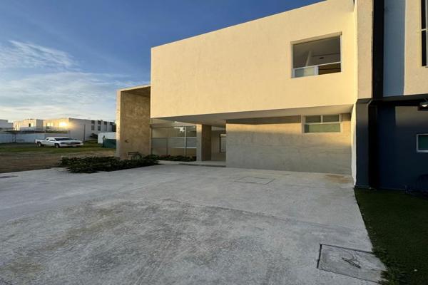 Foto de inmueble en Blvrd Bosques de Sta Anita No. 2200, Real del Bosque, 45645 Bosque Real, Jal. #2200Int. C13, Col. Colinas de Santa Anita C.P. 45640, Tlajomulco de Zúñiga