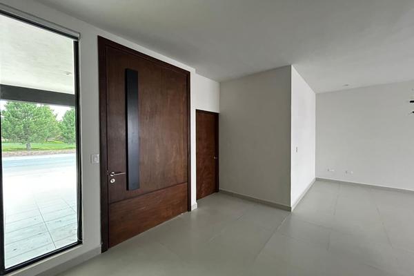 Foto de inmueble en BLVRD LOS PASTORES, Col. Rincón de los Pastores C.P. 25315, Saltillo