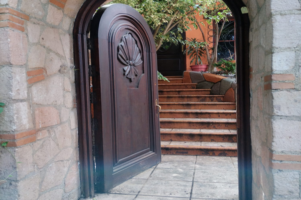 Foto de inmueble en Bosque Camelinas, Col. Bosque Camelinas C.P. 58290, Morelia