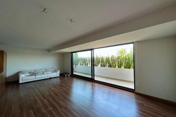 Foto de inmueble en  , Col. Bosque Camelinas C.P. 58290, Morelia