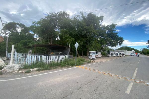 Foto de inmueble en Av. Bosques del Carmen, Col. Playa del Carmen Centro C.P. 77710, Solidaridad