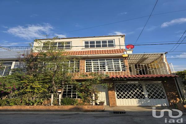 Foto de inmueble en BOSQUE DEL TESORO #90, Col. Jardines de Morelos Sección Bosques C.P. 55070, Ecatepec de Morelos