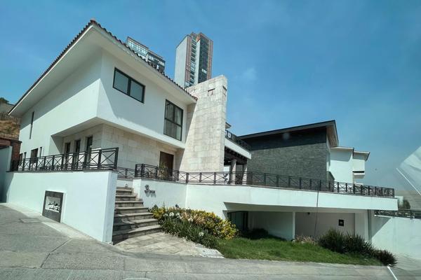 Foto de inmueble en  , Col. Bosque Real C.P. 52774, Huixquilucan