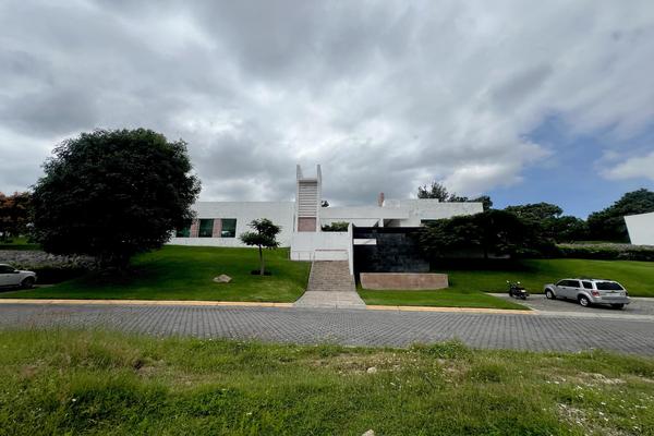 Foto de inmueble en  , Col. Bosque Real C.P. 45645, Tlajomulco de Zúñiga