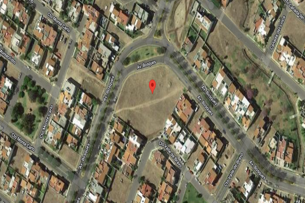 Foto de inmueble en Bosques, Col. Bosques de Santa Anita C.P. 45645, Tlajomulco de Zúñiga