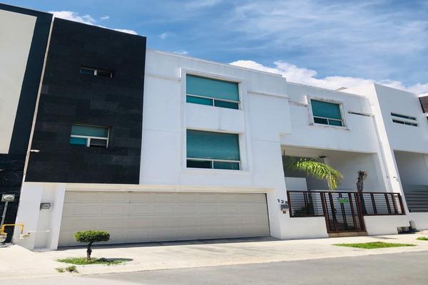 Foto de inmueble en  , Col. Bosques de las Cumbres C.P. 64619, Monterrey
