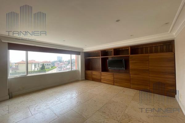 Foto de inmueble en , Col. Bosques de las Lomas C.P. 05120, Cuajimalpa de Morelos