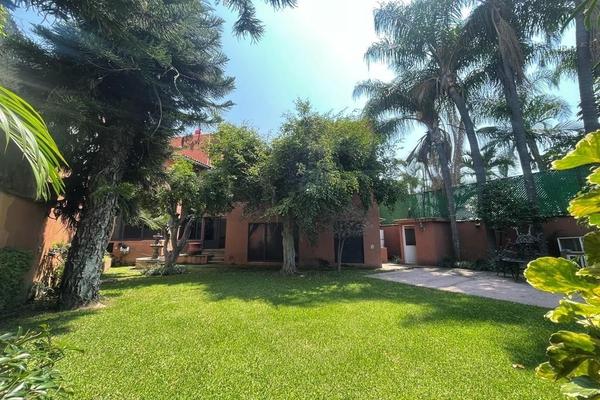 Foto de inmueble en  , Col. Bosques de Palmira C.P. 62076, Cuernavaca