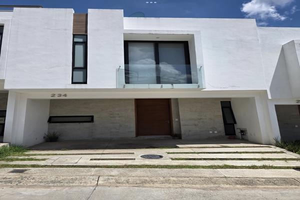 Foto de inmueble en BOSQUES SANTA ANITA, Col. Arboleda Bosques de Santa Anita C.P. 45645, Tlajomulco de Zúñiga