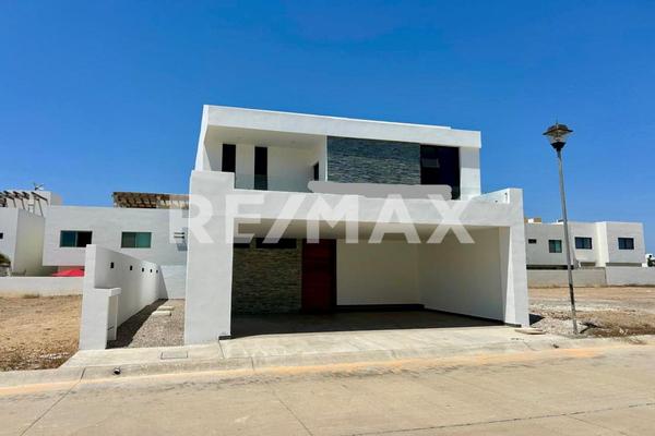 Foto de inmueble en Boulevar Alta Brisa, Col. Marina Kelly C.P. 82112, Mazatlán