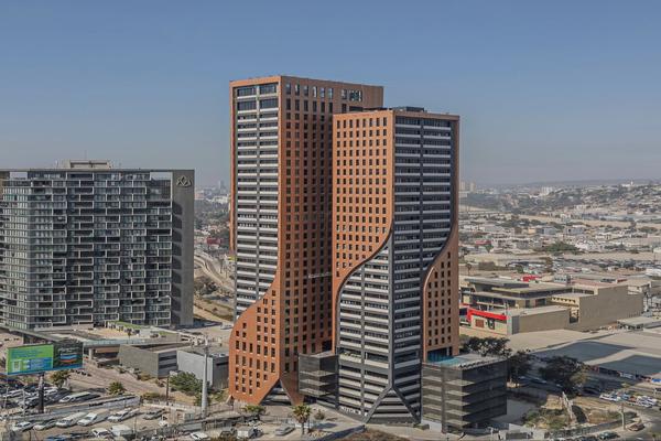 Foto de inmueble en Blvd. Agua Caliente, Col. Hipódromo C.P. 22020, Tijuana