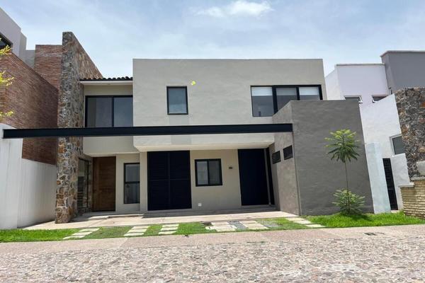 Foto de inmueble en BLVD ARCO DE PIEDRA, Col. El Salitre C.P. 76127, Querétaro