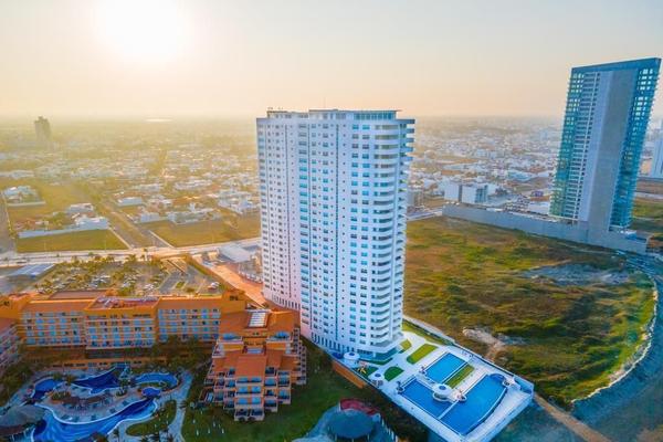 Foto de inmueble en Boulevard Ávila Camacho, Col. Costa de Oro C.P. 94299, Boca del Río