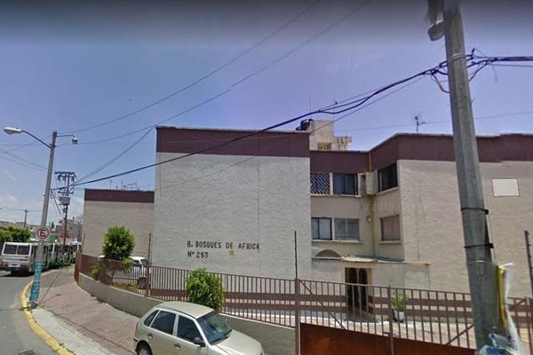 Foto de inmueble en Blvd. Bosques de Africa, Col. Bosques de Aragón C.P. 57170, Nezahualcóyotl