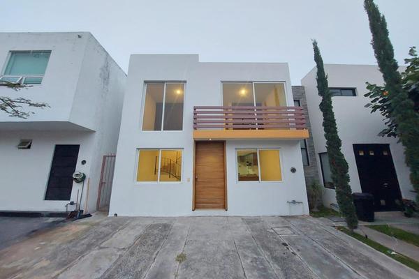 Foto de inmueble en Blvd bosques de sta anita #200, Col. Bosque Real C.P. 45645, Tlajomulco de Zúñiga