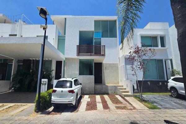 Foto de inmueble en Blvd Bosques de Santa Anita, Col. Bosque Real C.P. 45645, Tlajomulco de Zúñiga