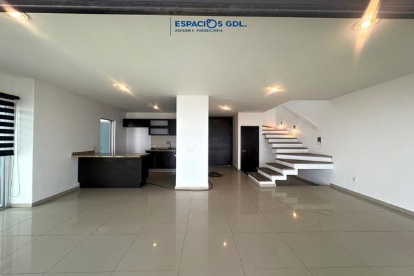 Foto de inmueble en Blvd Bosques de Santa Anita, Col. Real del Bosque C.P. 45645, Tlajomulco de Zúñiga