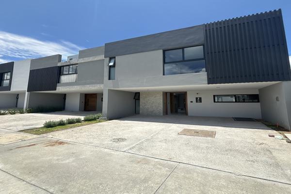 Foto de inmueble en Blvd. Bosques de Santa Anita, Col. Villas del Edén C.P. 45650, Tlajomulco de Zúñiga