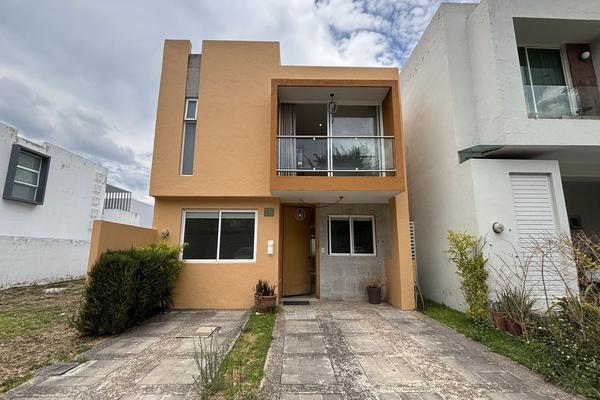 Foto de inmueble en Boulevard de la Loma, Col. Bosque Real C.P. 45645, Tlajomulco de Zúñiga