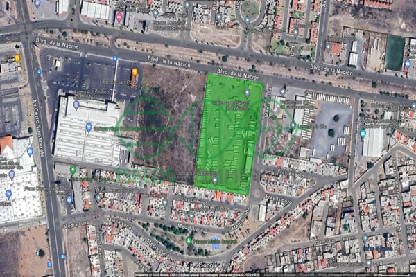 Foto de inmueble en Blvd. de la Nación, Col. Jardines de Alborada C.P. 76125, Querétaro