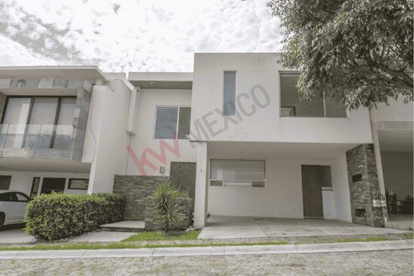 Foto de inmueble en Blvd. de Las Cascadas, Col. Santa Clara Ocoyucan C.P. 72850, Ocoyucan