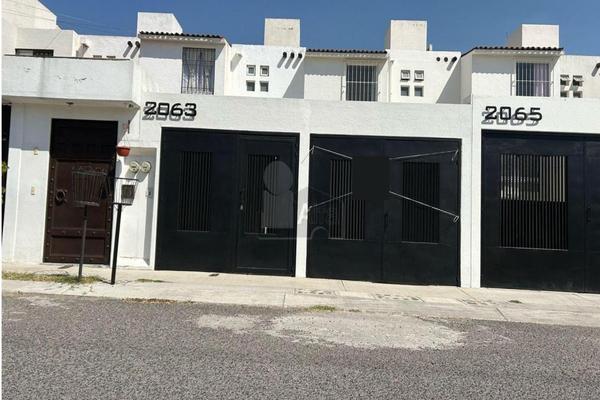 Foto de inmueble en Blvd. de los Gobernadores 2063, Mision Mariana II, 76903 Corregidora, Qro. #2063, Col. Los Candiles C.P. 76903, Corregidora