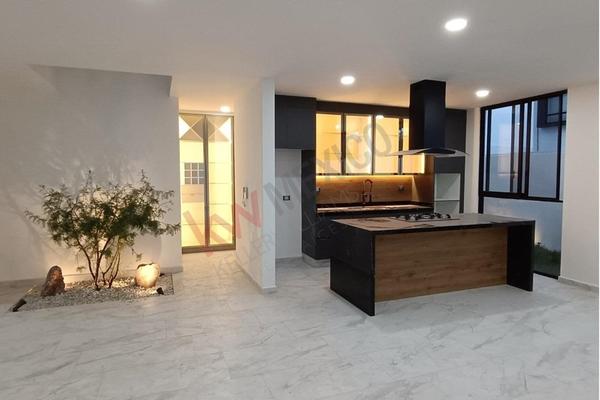 Foto de inmueble en Blvd. de los Lagos 201, Col. San Bernardino Tlaxcalancingo C.P. 72820, San Andrés Cholula