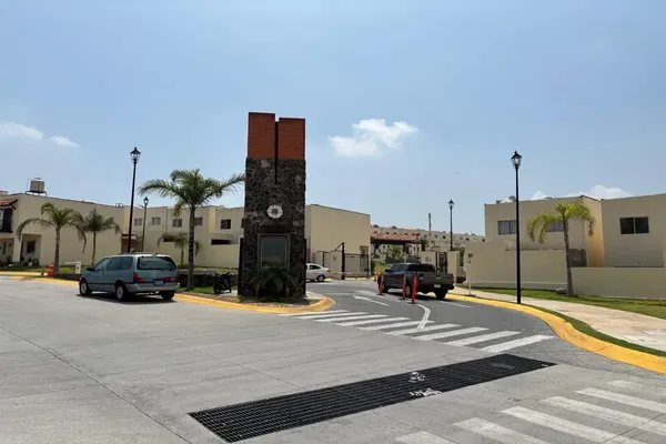 Foto de inmueble en BLVD EL CENTRO #45, Col. Residencial Alta California C.P. 45650, Tlajomulco de Zúñiga
