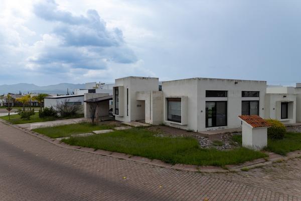 Foto de inmueble en Blvd. Juan Pablo II, Col. Jardines del Lago C.P. 20218, Aguascalientes