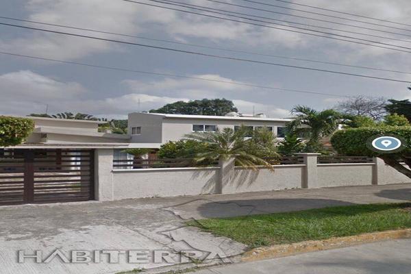 Foto de inmueble en BLVD MAPLES ARCE ESQ, CALLE TREBOL, Col. Ampliación Enrique Rodríguez Cano C.P. 92880, Tuxpan