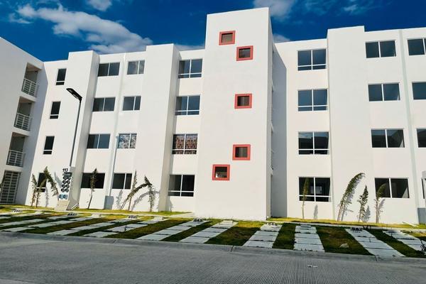 Foto de inmueble en Blvd Miguel Hidalgo Costilla, Col. Los Héroes Tizayuca C.P. 43816, Tizayuca