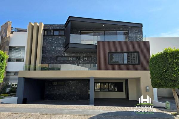 Foto de inmueble en blvd oceania, Col. Lomas de Angelópolis C.P. 72830, San Andrés Cholula