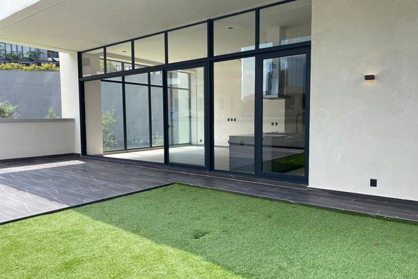 Foto de inmueble en Blvd. Palmas Hills, Col. Valle de las Palmas C.P. 52787, Huixquilucan