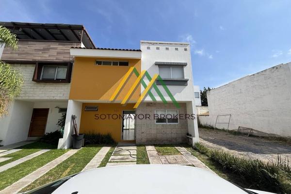 Foto de inmueble en Blvd. Paseo del Origen, Col. Bosque Real C.P. 45645, Tlajomulco de Zúñiga